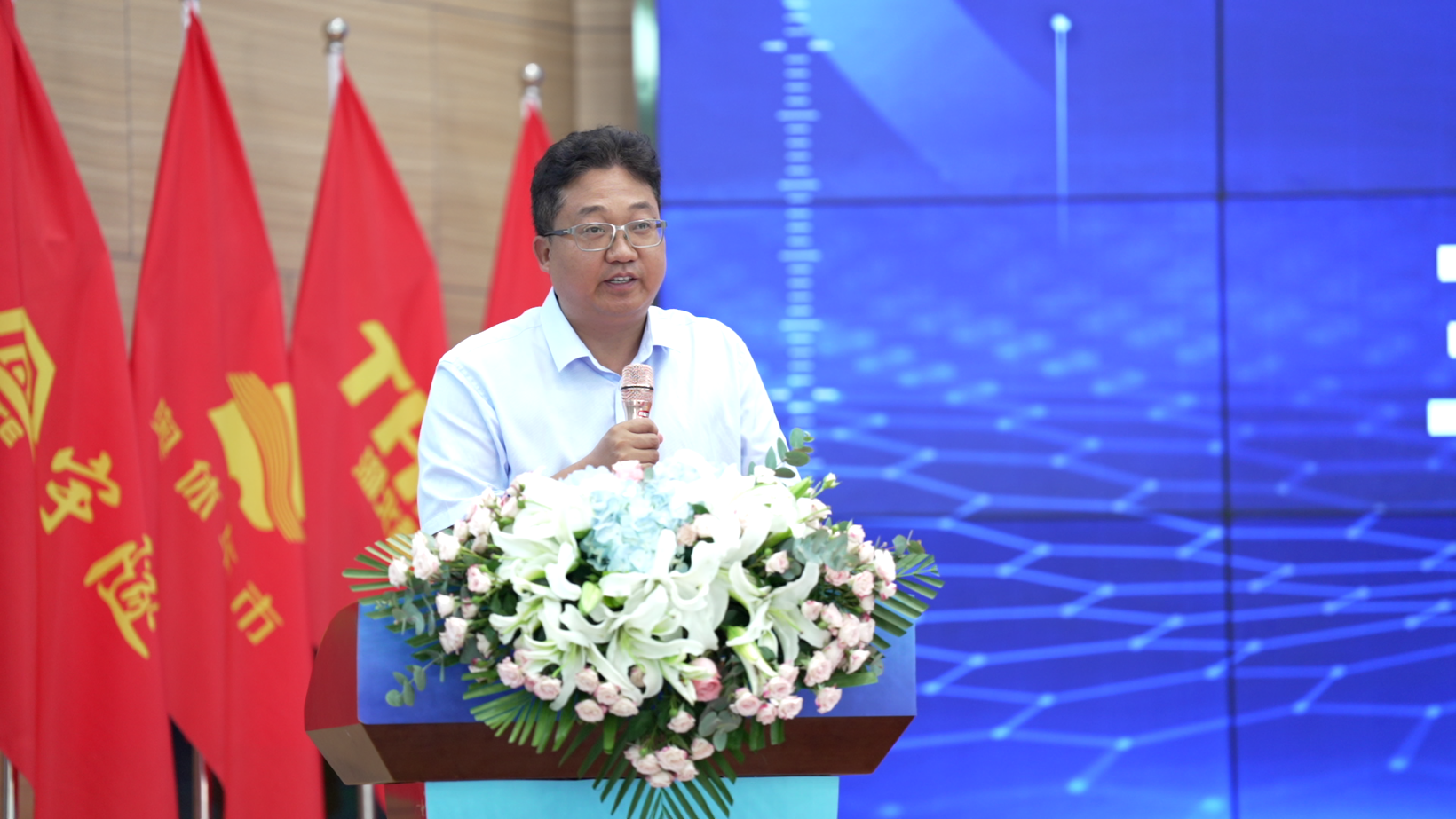 喜訊 | 重慶宇隧再次單筆億元設(shè)備采購簽約儀式圓滿舉行！